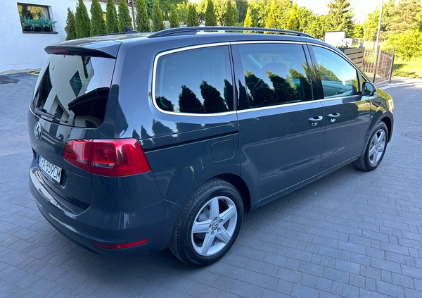 Volkswagen Sharan cena 49900 przebieg: 215000, rok produkcji 2014 z Sztum małe 232